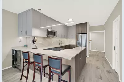 175 E Delaware Place #6018, Chicago, IL 60611 - Photo 5