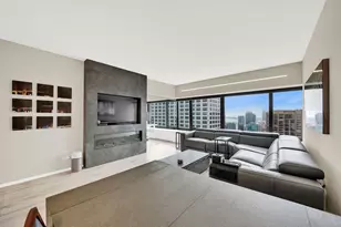 175 E Delaware Pl, Chicago, IL 60611 - Photo 7