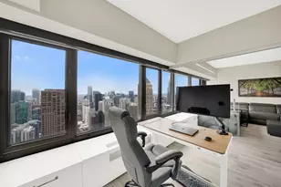 175 E Delaware Pl, Chicago, IL 60611 - Photo 9