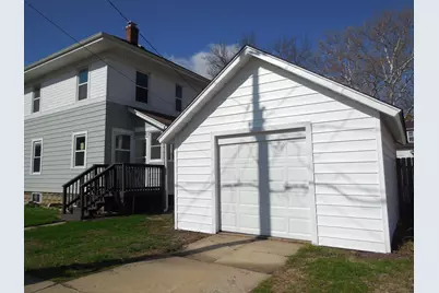611 Dixon Avenue, Rock Falls, IL 61071 - Photo 3