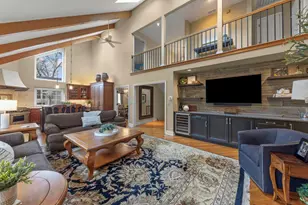 646 Highview Ave, Glen Ellyn, IL 60137 - Photo 11