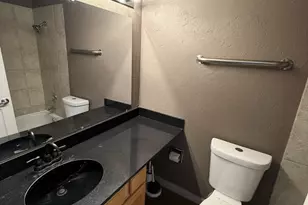 5800 Oakwood Dr, Lisle, IL 60532 - Photo 7