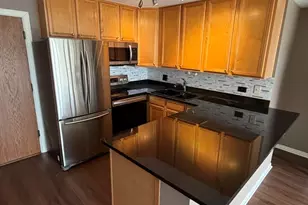 5800 Oakwood Dr, Lisle, IL 60532 - Photo 9