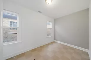 3835 W 65th St, Chicago, IL 60629 - Photo 11