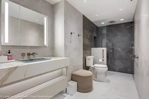 2 Oak Brook Club Dr, Oak Brook, IL 60523 - Photo 17