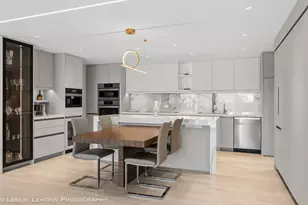 2 Oak Brook Club Dr, Oak Brook, IL 60523 - Photo 5