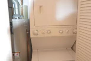 631 Hapsfield Ln, Buffalo Grove, IL 60089 - Photo 13