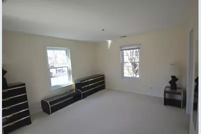 631 Hapsfield Lane #106, Buffalo Grove, IL 60089 - Photo 7