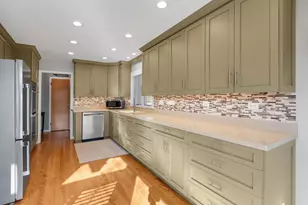 241 Lincoln St, Glenview, IL 60025 - Photo 11