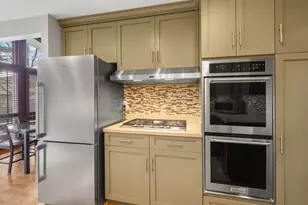 241 Lincoln St, Glenview, IL 60025 - Photo 13