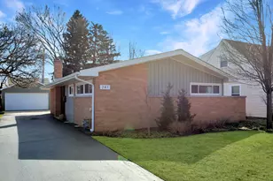 241 Lincoln St, Glenview, IL 60025 - Photo 1