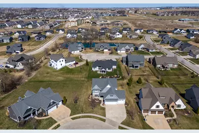 4728 Red Oak Court, Bettendorf, IA 52722 - Photo 59