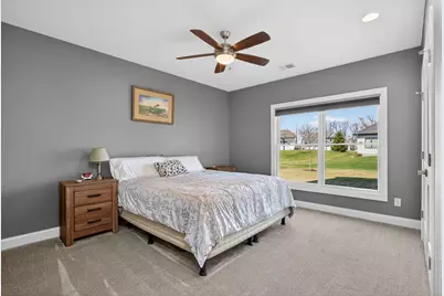 4728 Red Oak Court, Bettendorf, IA 52722 - Photo 51