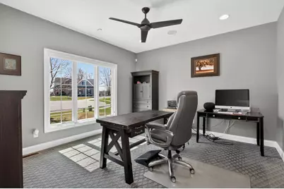 4728 Red Oak Court, Bettendorf, IA 52722 - Photo 7