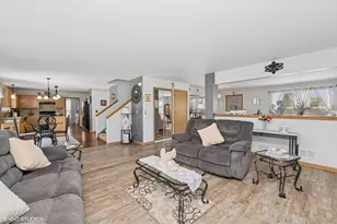 2930 Plumrose Ln, McHenry, IL 60050 - Photo 9