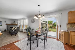 2930 Plumrose Ln, McHenry, IL 60050 - Photo 11