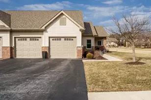 6254 White Berry Ln, Loves Park, IL 61111 - Photo 33