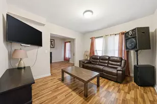 7219 S Wood St, Chicago, IL 60636 - Photo 5