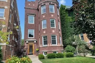 610 Michigan Ave, Evanston, IL 60202 - Photo 1