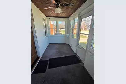 813 E 15th Street, Sterling, IL 61081 - Photo 17