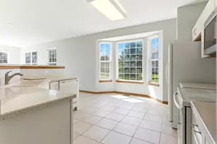 1967 Holloway Ct, Aurora, IL 60502 - Photo 13