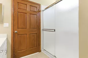 1967 Holloway Ct, Aurora, IL 60502 - Photo 17