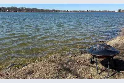 33498 N Lake Shore Drive, Grayslake, IL 60030 - Photo 3