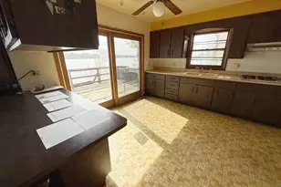 33498 N Lake Shore Dr, Grayslake, IL 60030 - Photo 7