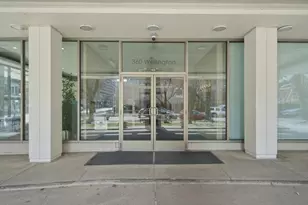 360 W Wellington Ave, Chicago, IL 60657 - Photo 3