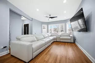 11008 S Wallace St, Chicago, IL 60628 - Photo 3