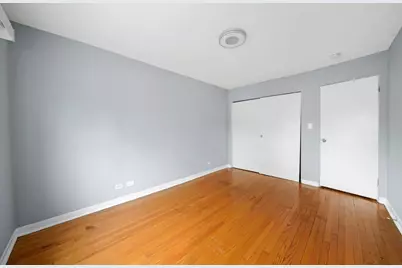 7006 S Cregier Avenue, Chicago, IL 60649 - Photo 11