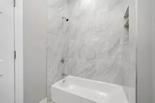 8839 S Colfax Ave, Chicago, IL 60617 - Photo 27