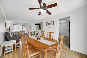 1185 Norwood Ln, Aurora, IL 60504 - Photo 5