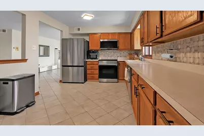 10985 S 84th Avenue #3B, Palos Hills, IL 60465 - Photo 7