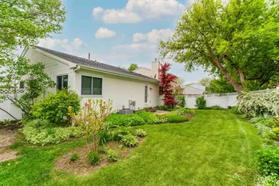 864 Fox Chase Drive, Round Lake Beach, IL 60073 - Photo 31