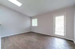 864 Fox Chase Dr, Round Lake Beach, IL 60073 - Photo 17