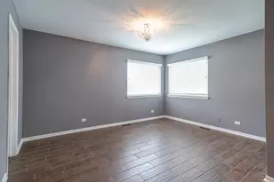 864 Fox Chase Dr, Round Lake Beach, IL 60073 - Photo 21