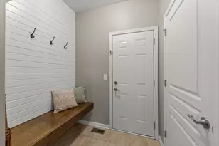 2233 Olive Ln, Yorkville, IL 60560 - Photo 11