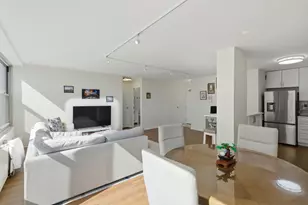 3900 N Lake Shore Dr, Chicago, IL 60613 - Photo 7