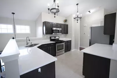 1084 Parkhill Circle #1084, Aurora, IL 60502 - Photo 5