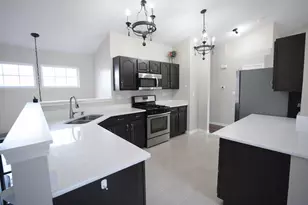 1084 Park Hill Cir, Aurora, IL 60502 - Photo 5