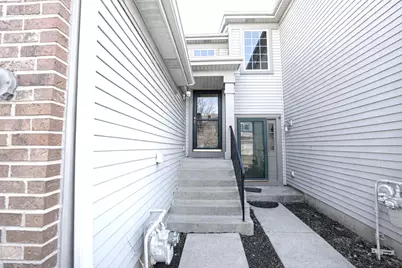 1084 Parkhill Circle #1084, Aurora, IL 60502 - Photo 3