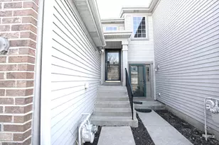 1084 Park Hill Cir, Aurora, IL 60502 - Photo 3