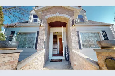 423 S Main Street S, Montgomery, IL 60538 - Photo 1