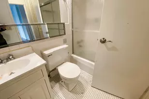 516 W Melrose St, Chicago, IL 60657 - Photo 5