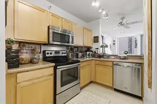 222 N Columbus Dr, Chicago, IL 60601 - Photo 5