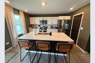 1208 Legacy Pointe Boulevard, Joliet, IL 60431 - Photo 5