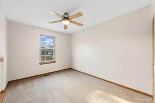 49 Carey Ln, Streamwood, IL 60107 - Photo 25