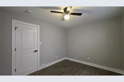 237 W 117th Street, Chicago, IL 60628 - Photo 9