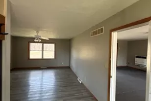 2107 Lucille St, Rockford, IL 61104 - Photo 3